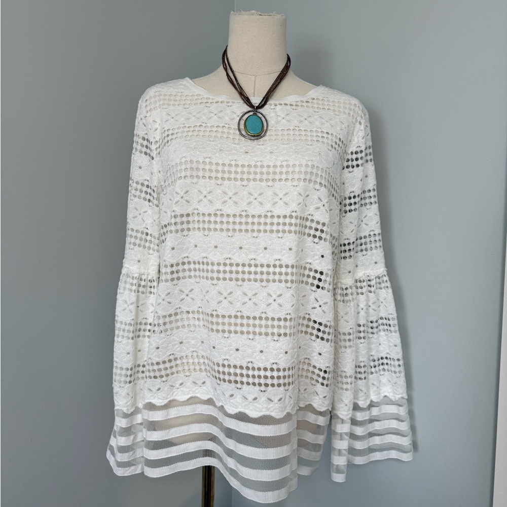 Max Studio White Lace BohoFloral Lace Sheer Crochet Bell Sleeve Romantic Boho